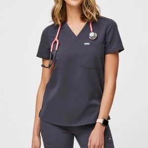 FIGS Charcoal Gray Pride Catarina One-Pocket Scrub Top Size Small